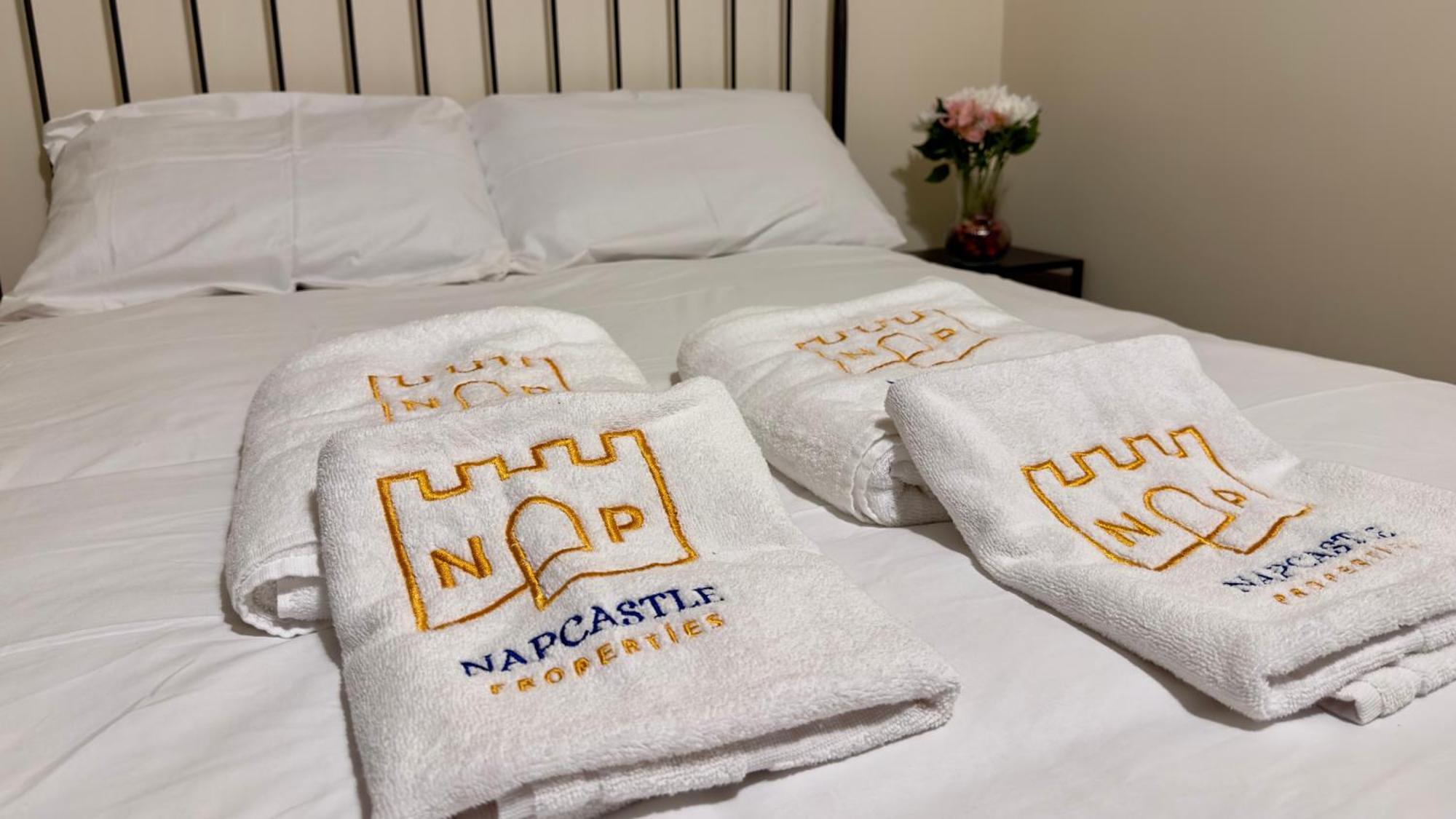 Hotel Napcastle Caledonian Park London Exterior foto